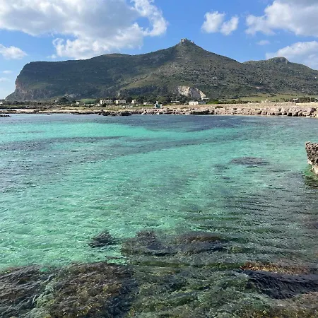 Apartment - Casetta Favonia Fronte Mare Favignana