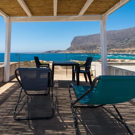 - Casetta Favonia Fronte Mare * Favignana